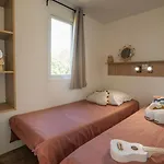 La Peiriere - & Mobile-home אתר קמפינג Tuchan