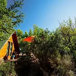 La Peiriere - & Mobile-home אתר קמפינג 2*