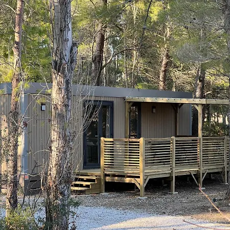 Campsite La Peiriere 2*