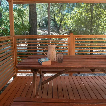 Kemp La Peiriere - & Mobile-home 2*