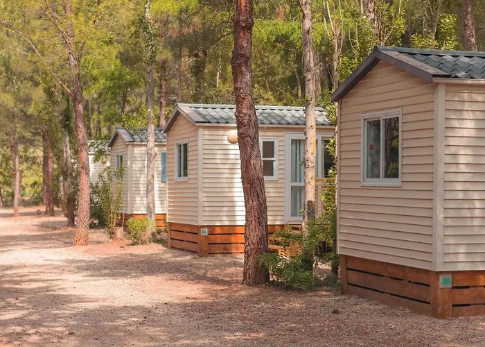 La Peiriere Campeggio Tuchan