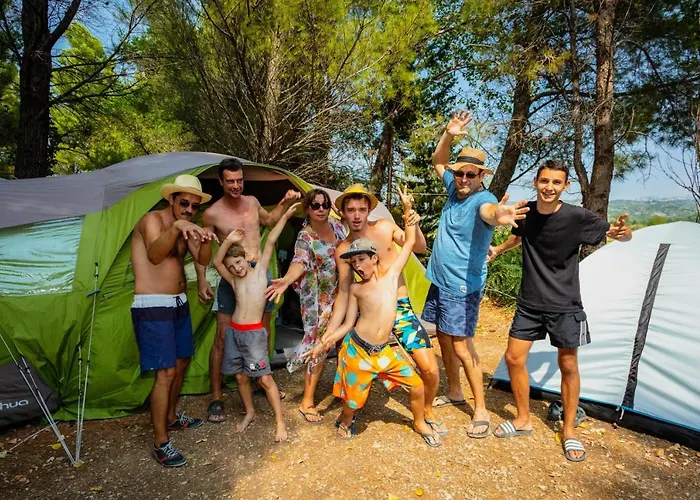 La Peiriere Campeggio Tuchan