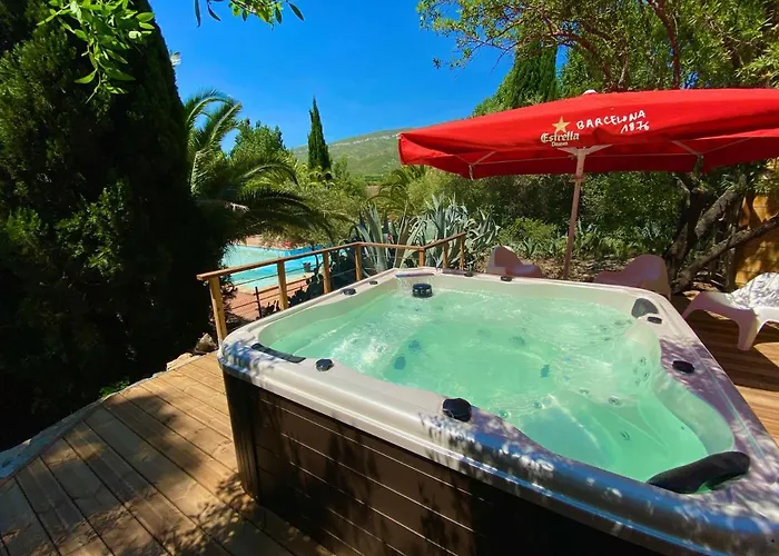 Campeggio La Peiriere 2*